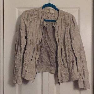Light-weight jacket